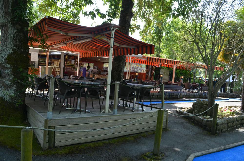 Mini-Golf du Mail à La Rochelle : Parc d'attractions, mini golf, autos tamponneuses, restaurant...